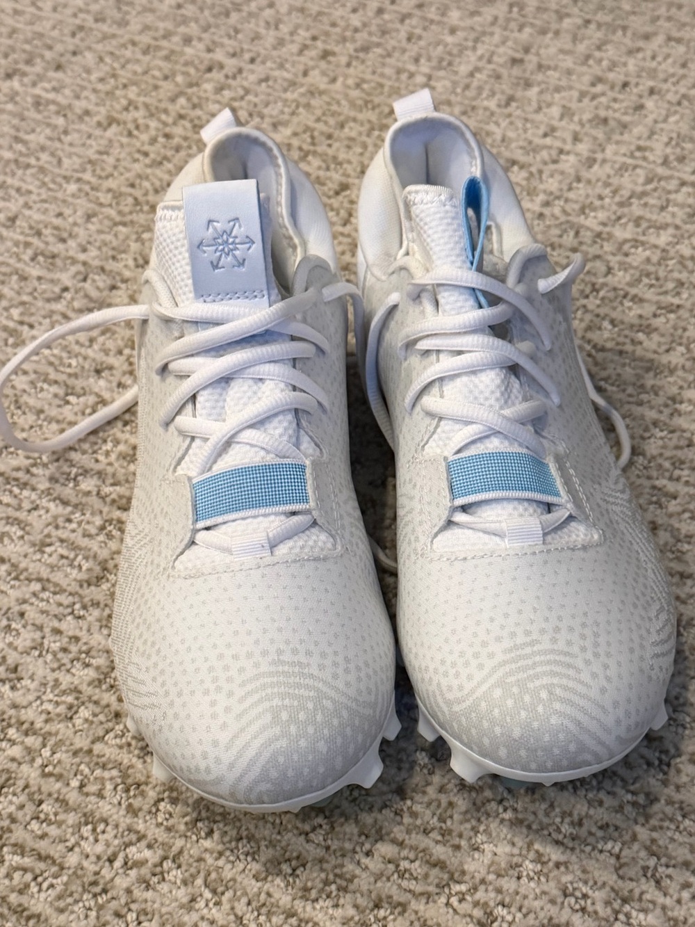 NWOT New Balance Freeze cleats